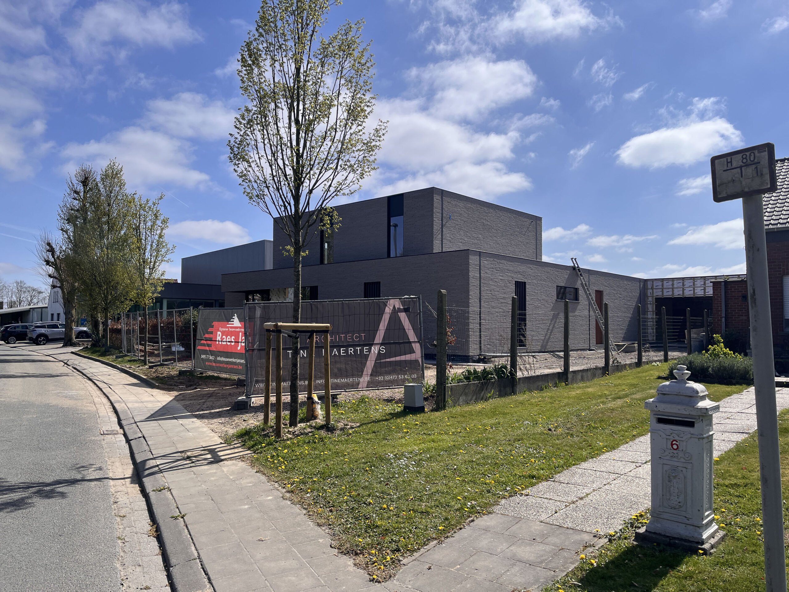 Moderne nieuwbouw in Oostnieuwkerke door architect Tine Maertens